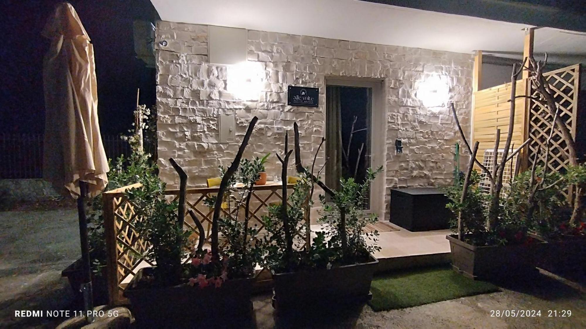 Alle Volte Petite Maison Джовинацо Екстериор снимка